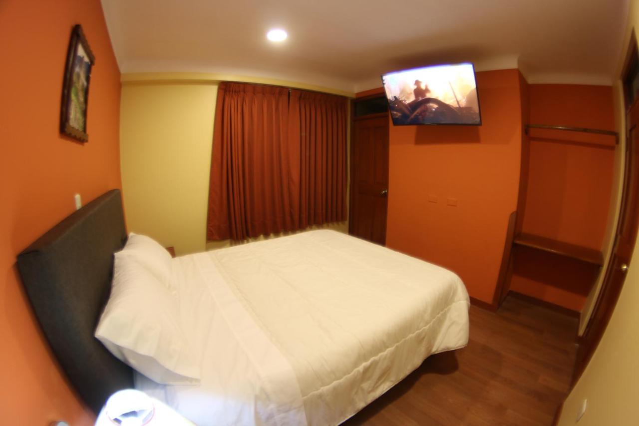 Hotel Rupaq โอยานไตตามโบ ภายนอก รูปภาพ